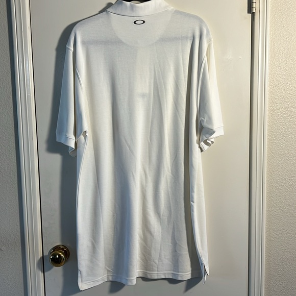 Oakley Men’s Golf Shirt With Divot Fixer NWT - Picture 7 of 10